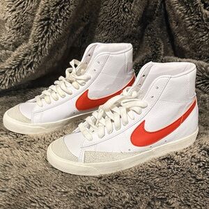 Nike White and Red High-Tops